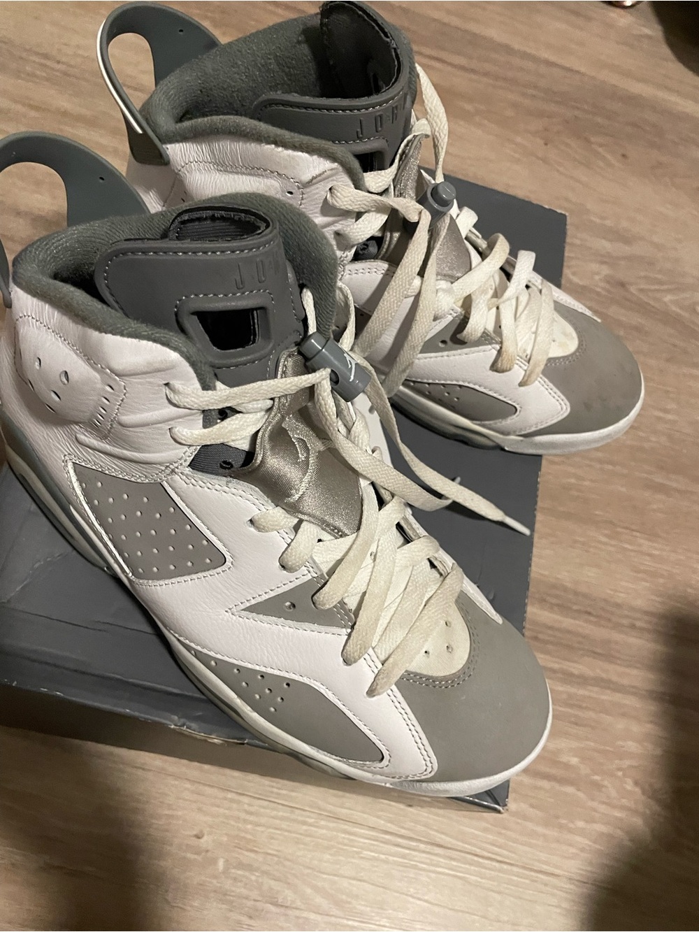 Jordan Men’s High-Top Sneakers — White & Gray retro 6